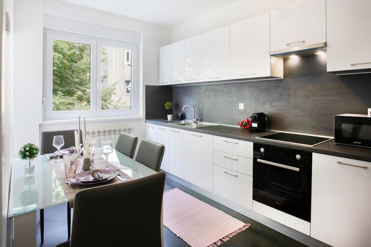 Sunny 2Bdr Apartment With A Balcony 자그레브 외부 사진