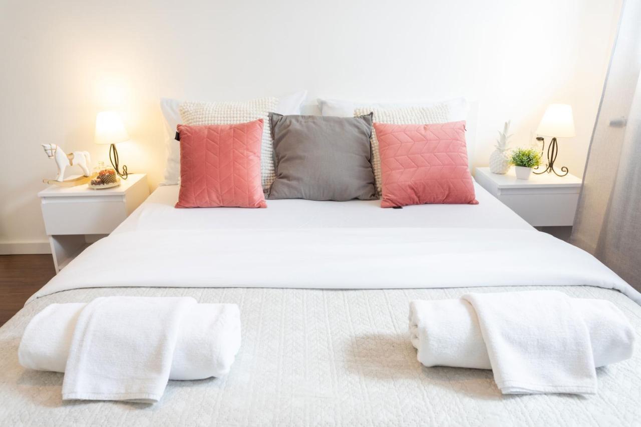 Sunny 2Bdr Apartment With A Balcony 자그레브 외부 사진
