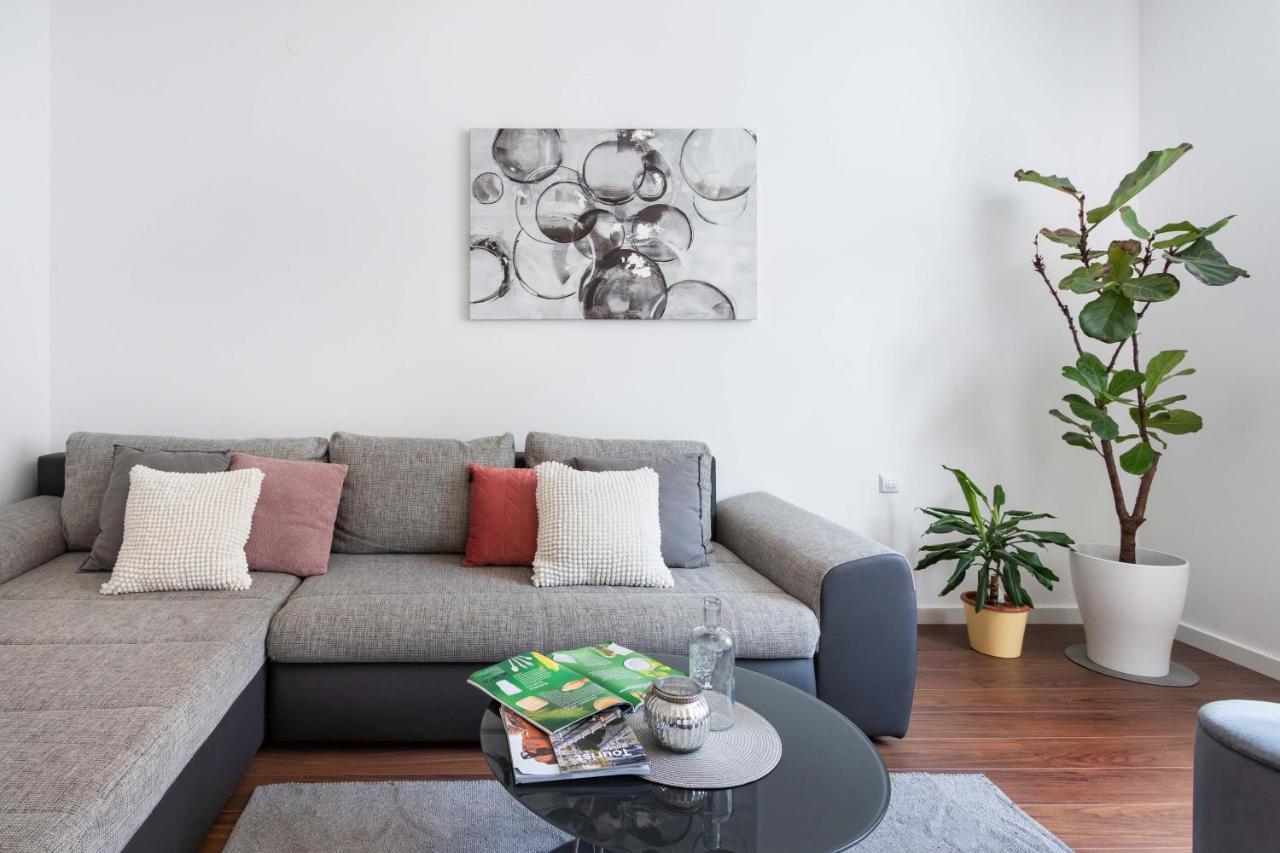 Sunny 2Bdr Apartment With A Balcony 자그레브 외부 사진