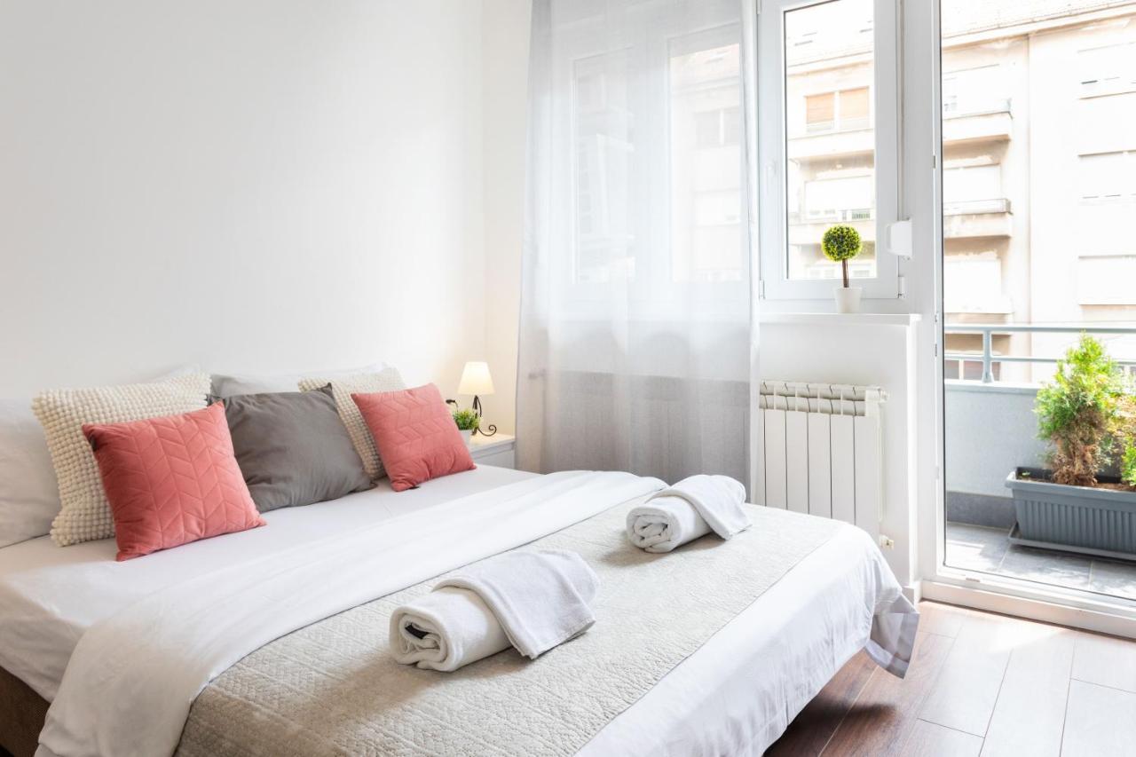Sunny 2Bdr Apartment With A Balcony 자그레브 외부 사진