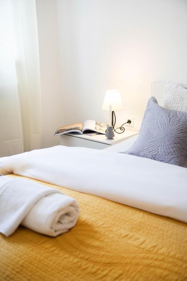 Sunny 2Bdr Apartment With A Balcony 자그레브 외부 사진